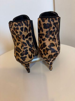 Botines animal print tacón