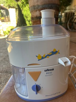 Licuadora Ufesa Juice Extractor