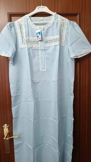 Camisón azul Elma con encaje