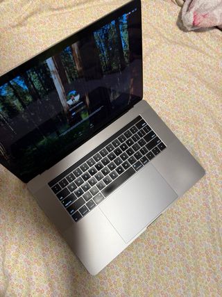 MacBook Pro 15 2018 Intel Core i7 16GB RAM