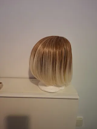 Peluca Bob rubia degradada