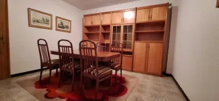 Mueble salón convertible en camas. Mesa y sillas