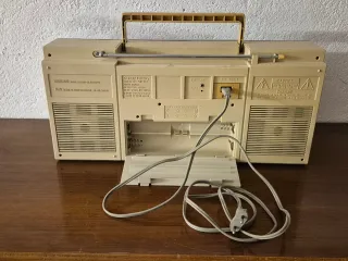 Radio Cassette Vintage Conion Plata