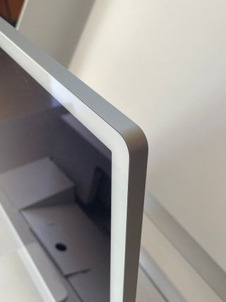 iMac 24 M1 8 GB RAM bianco