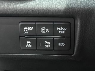 Mazda MX-5 Homura 1.5 SkyactivG MT 132 2p