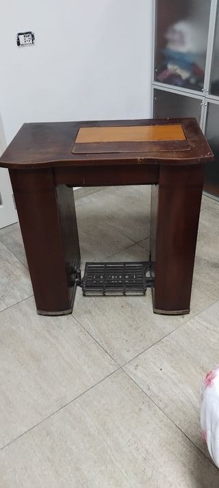 Macchina da cucire Singer vintage