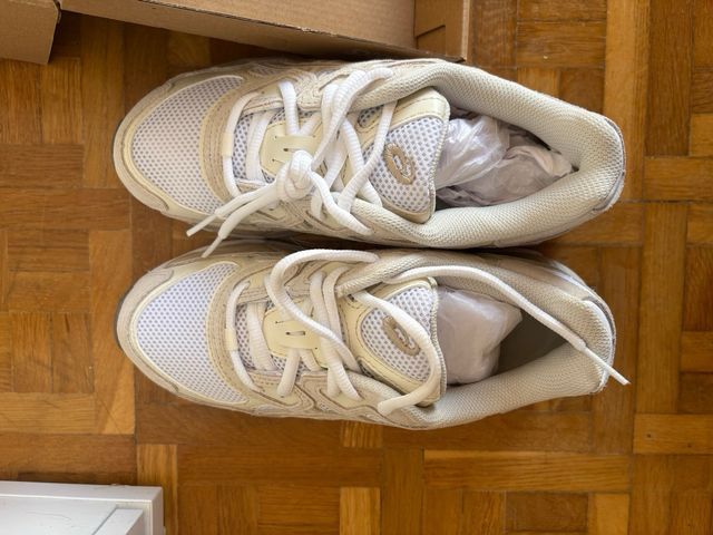 Zapatillas Asics Gel Beige/Blanco