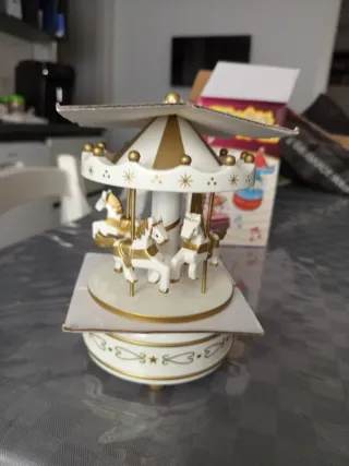 Carillon musicale cavalli oro e bianco