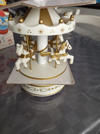 Carillon musicale cavalli oro e bianco