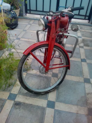 Guzzi Hispania Foto años 1950S CON DOCUMENTACIÓN