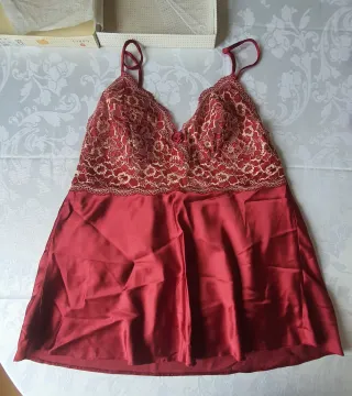 Pijama lencería Garel granate. Talla 42