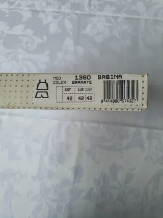 Pijama lencería Garel granate. Talla 42