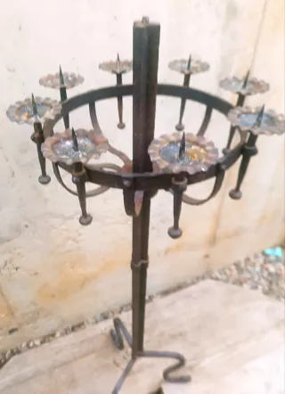 Lampadario da appoggio in ferro battuto