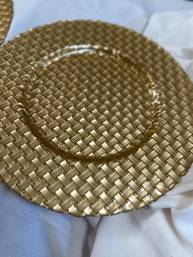 Piatti bassi in cristallo dorato, disponibili 300 unità