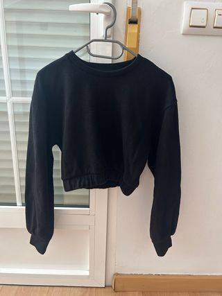 Sudadera corta negra