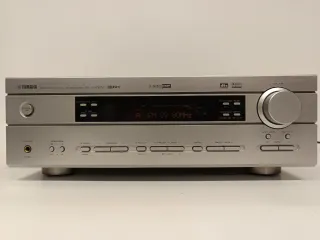 Amplificador Yamaha RX-V340RDS + Mando