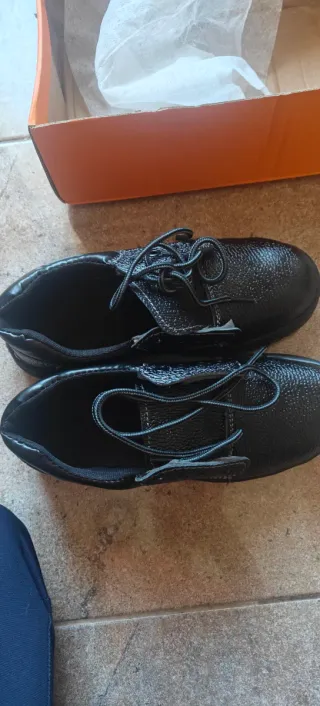 Zapatos de trabajo negros
