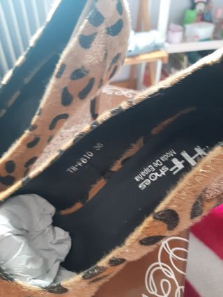 Zapatos pelo animal print tacón