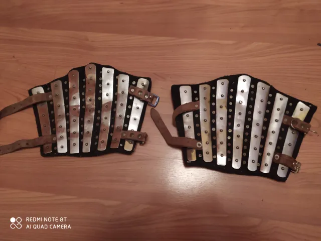 Brazales / antebrazos acero recreación, Larp