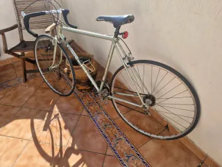 Bicicleta de carretera clásica