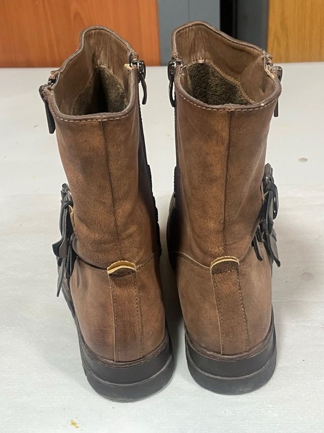 Botas Mujer Marrón con Hebillas