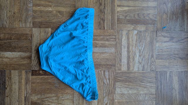 slip semi transparente azul