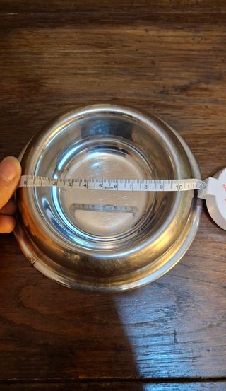 Due Ciotole per cani e gatti