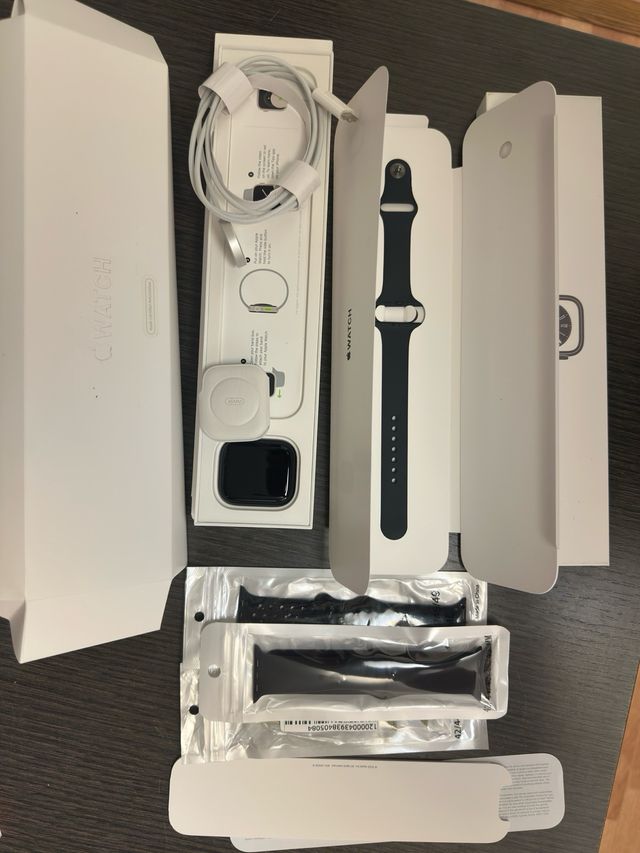 Apple Watch Series 8 GPS 45mm Negro +1año Garantía