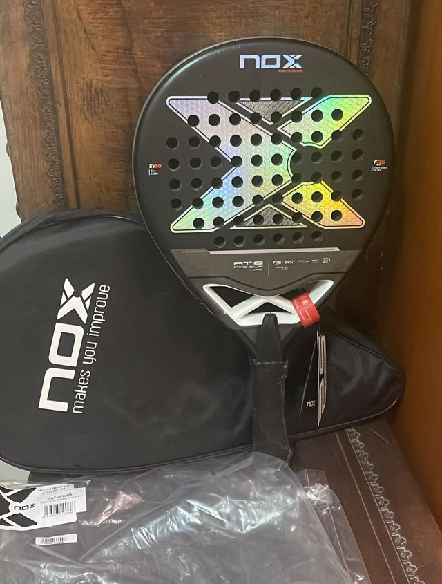 Pala NOX AT10 ProCup Hard Agustín Tapia 2025 Funda