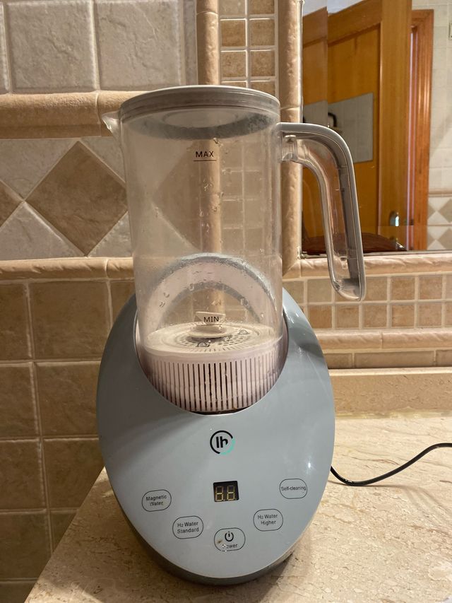 Jarra de agua hidrogenada