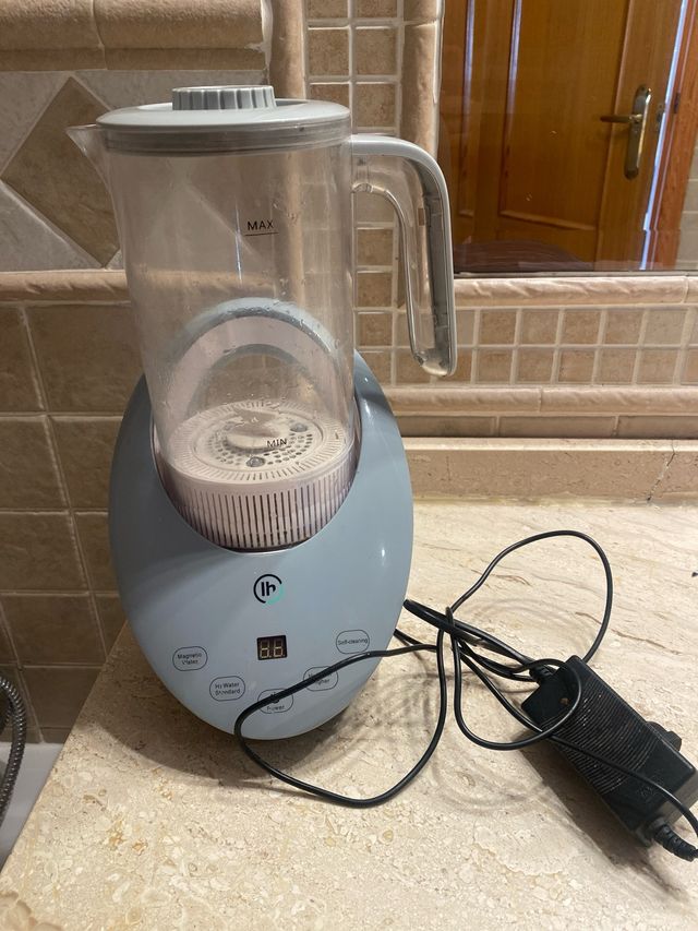 Jarra de agua hidrogenada