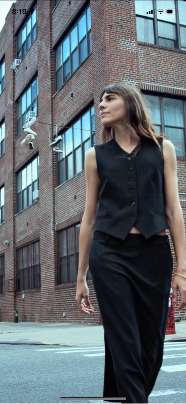 Traje Zara Chaqueta y Falda Negro