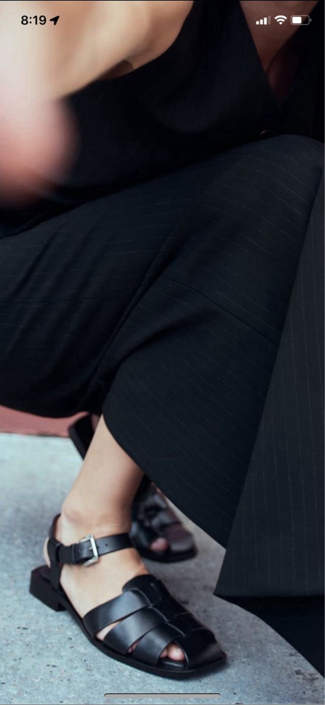 Traje Zara Chaqueta y Falda Negro