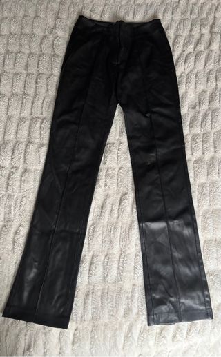 Pantalón Mango polipiel negro