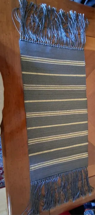 Runner con frange oro e grigio