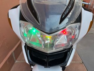 Moto d Policía ATAA Pro para 2 niños y con batería