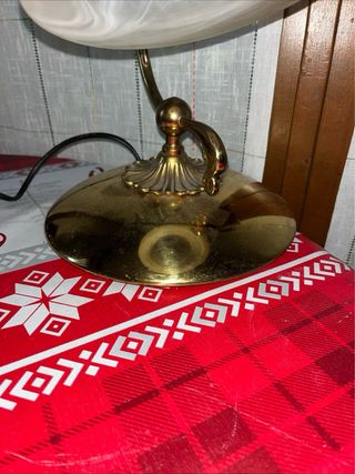 Lampada da comodino in ottone dorato