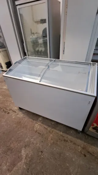 Arcón Congelador Cristal Curvo