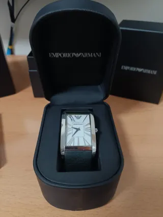 Reloj Emporio Armani Rectangular Plata Negro