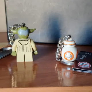 Llaveros Star Wars Lego Yoda y BB-8