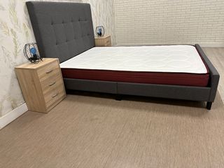 Cama y colchón nuevos