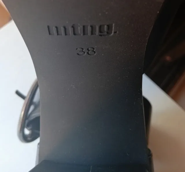 Zapatos Mustang tacón plataforma negros