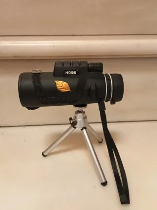 Monocular MOGE para aves con trípode