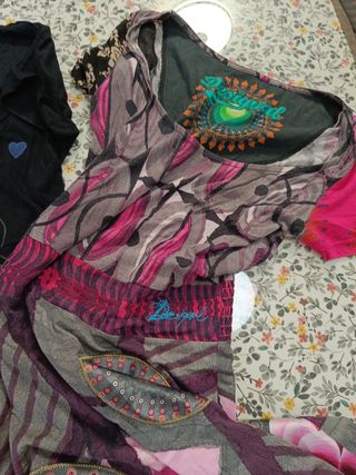 Lote . Abrigo Desigual .