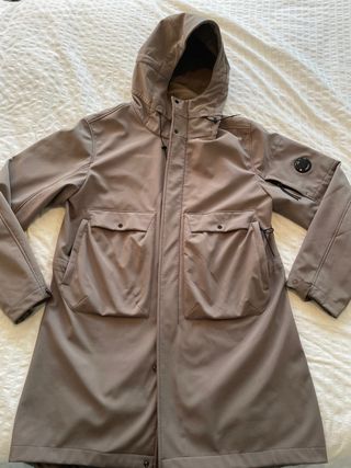 Parka CP Company gris con capucha