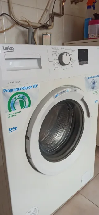 Lavadora Beko 6kg 1000rpm Rápido 30º ,por traslado