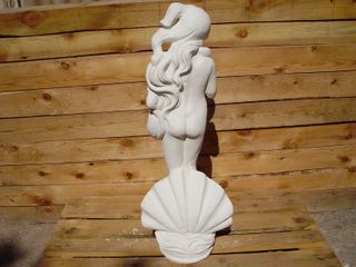 Escultura de Venus de piedra