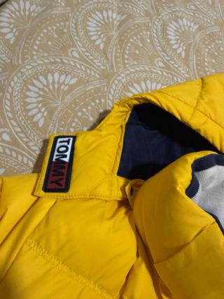 Plumas Tommy Jeans Amarillas