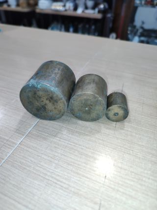 Pesas de bronce antiguas