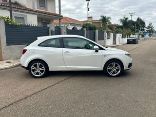 -SEAT Ibiza SC 1.6 TDI 105cv Sport -